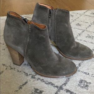 Madewell The Hadley Boot in Suede